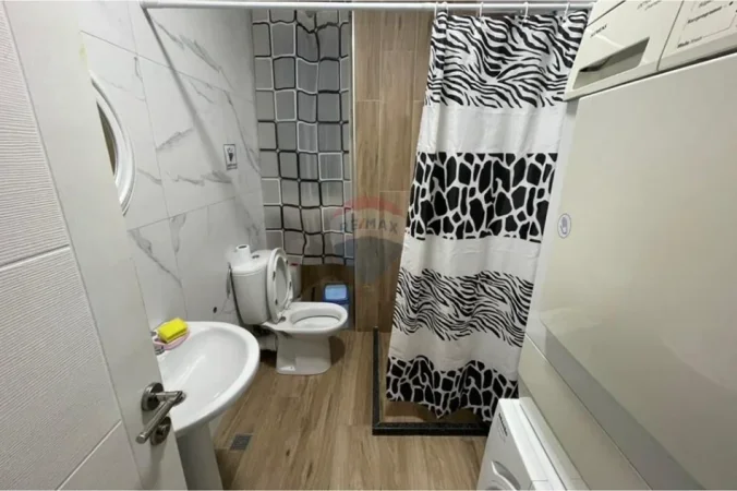 Tirane, jap me qera apartament 3+1+Aneks+Ballkon Kati 3, 100 m² 550 € (Kopshti botanik)