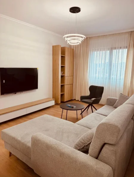 Tirane, jepet me qera apartament 2+1 Kati 6, 120 m² 1.300 € 