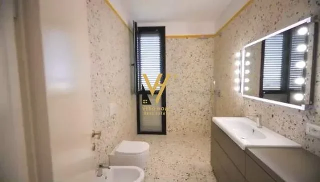 Tirane, shitet Vile 3+1+BLK Kati 0, 144 m² 1.050.000 Euro (PASKUQAN)