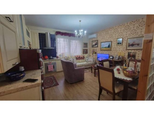 Tirane, shitet apartament 1+1 Kati 2, 643 m² 98.000 Euro (SHKOLLA OSMAN MYDERIZI)