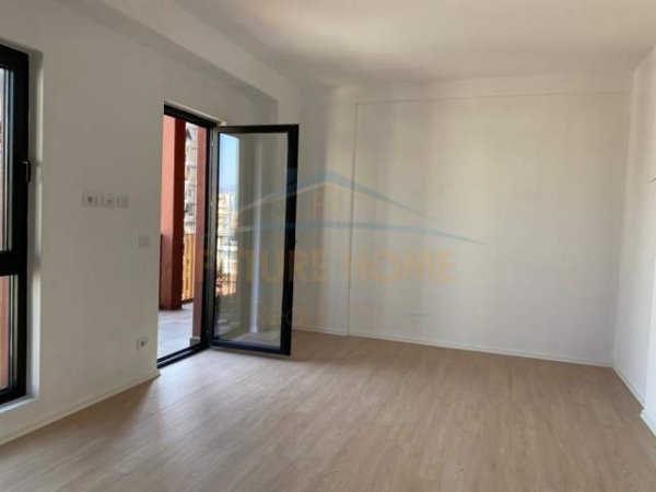 Tirane, jepet me qera apartament 2+1 Kati 5, 124 m² 900 Euro (Garden Building Residence)