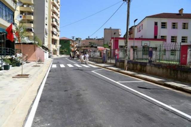 Tirane, shitet Kati 0, 35 m² 85.000 Euro (Rruga e Bogdaneve)