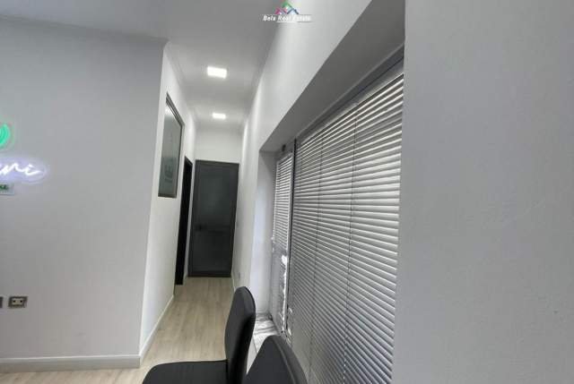 Tirane, shes dyqan Kati 0, 32 m² 95.000 Euro (selvia)