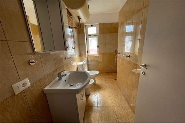Tirane, shitet apartament 2+1+BLK Kati 4, 74 m² 115.000 Euro