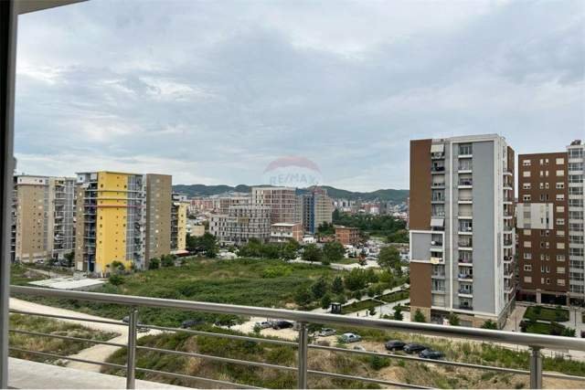 Tirane, shitet apartament 2+1+BLK Kati 7, 83 m² 124.000 Euro (Fusha e Aviacionit)