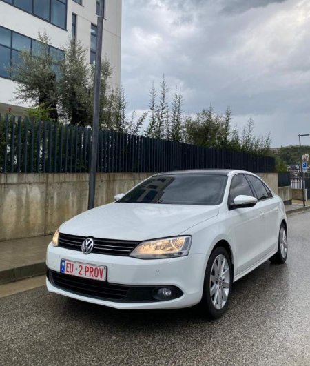 Tirane, shes makine Volkswagen Jetta Viti 2014, 11.500 Euro