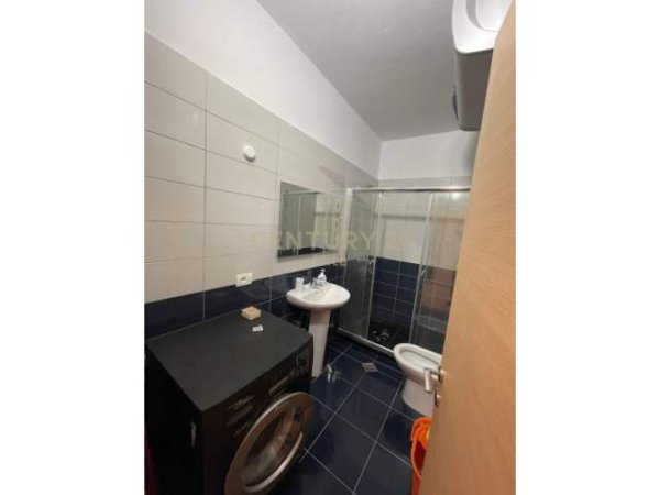 Tirane, jepet me qera apartament 2+1+A+BLK 110 m² 700 Euro (liqeni)