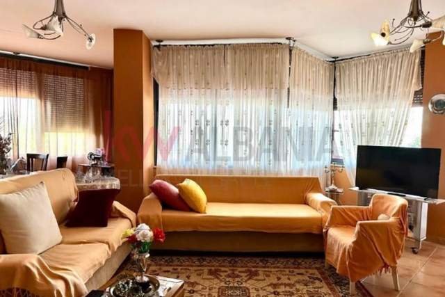 Tirane, shitet apartament 2+1+BLK Kati 2, 120 m² 135.000 Euro (Rruga e Kavajes)