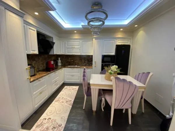 Tirane, shitet apartament 3+1+BLK Kati 2, 151 m² 260.000 Euro (Rruga Xhanfize Keko,Prane UET)