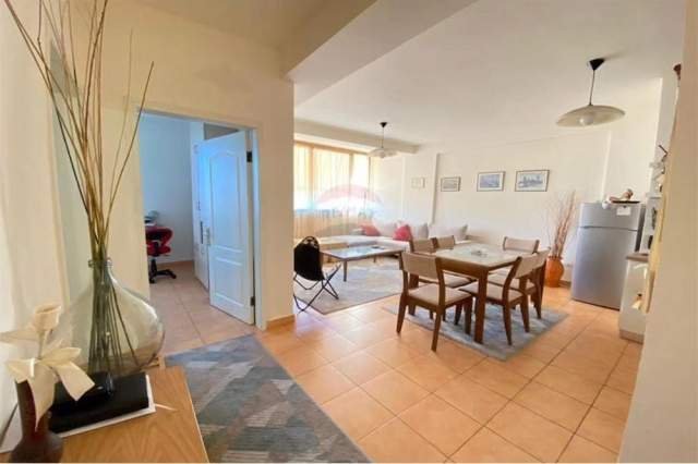 Tirane, jepet me qera apartament 2+1 Kati 7, 98 m² 650 Euro (Rr. Kavajes)