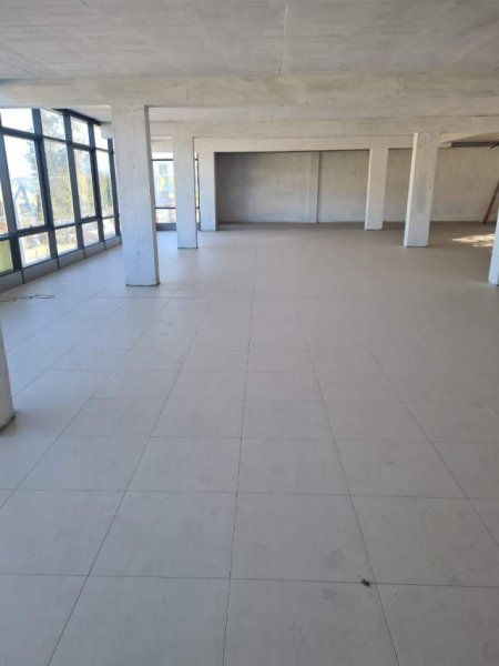 Tirane, jepet me qera ambjent biznesi Kati 2, 1.000 m² 3.500 Euro (kombinat)