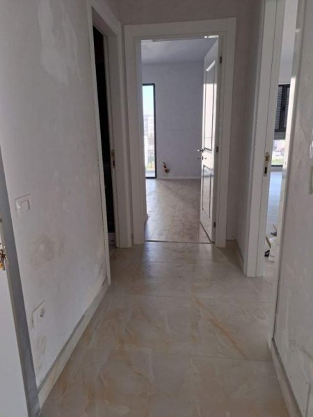 Tirane, jepet me qera apartament Kati 4, 104 m² 400 Euro (Kongresi i Manastirit)