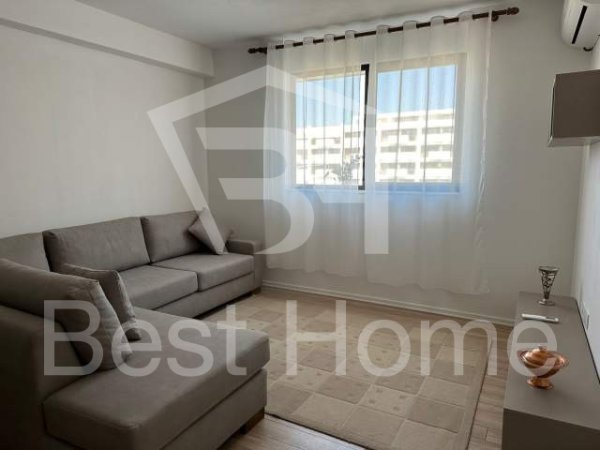 Tirane, jepet me qera apartament 2+1 Kati 2, 90 m² 500 Euro (Rruga 5 Maji, prane Shkolles Ardian Klosi)