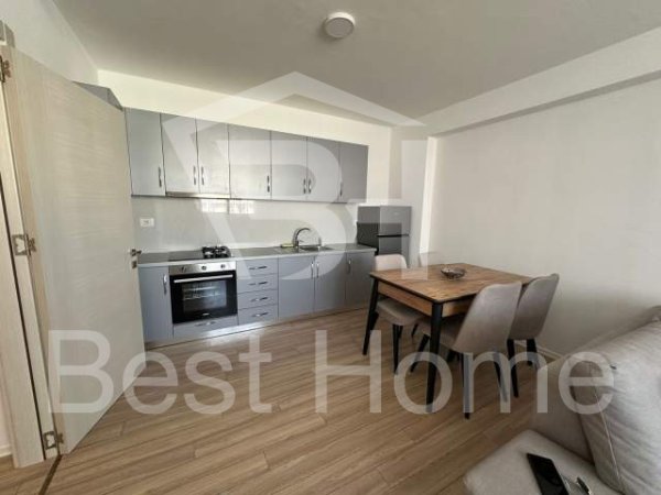 Tirane, jepet me qera apartament 2+1 Kati 2, 90 m² 500 Euro (Rruga 5 Maji, prane Shkolles Ardian Klosi)