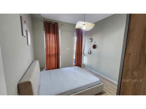 Tirane, jepet me qera apartament 1+1+A+BLK Kati 3, 65 m² 500 Euro (21 Dhjetori)