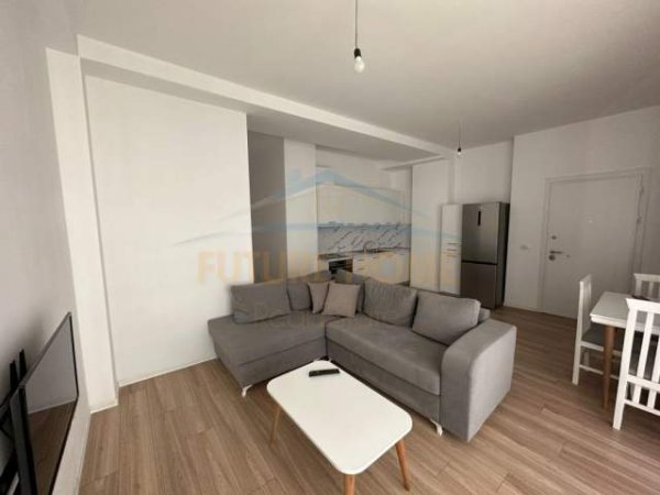 Tirane, jepet me qera apartament Kati 5, 90 m² 500 Euro (Rruga Jordan Misja)