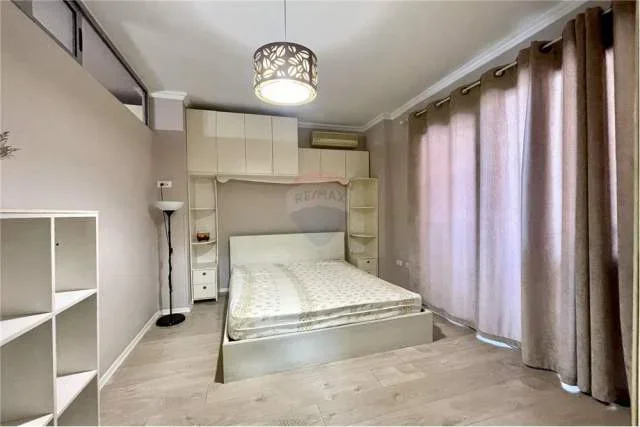 Tirane, shitet apartament 2+1 Kati 2, 110 m² 800  (Rruga e Kosovareve)