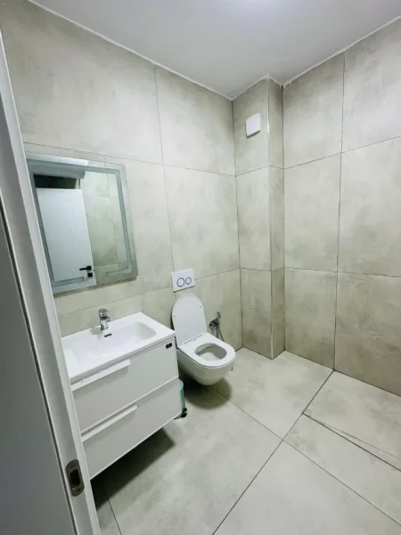 Tirane, jepet me qera apartament 2+1 Kati 6, 120 m² 1.300 € 