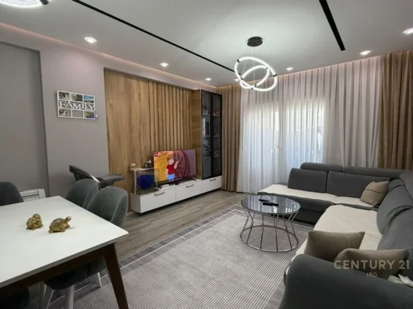 Tirane, jepet me qera apartament Kati 8, 106 m² 1.000 € 