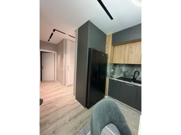 Tirane, jepet me qera apartament Kati 8, 106 m² 1.000 € 