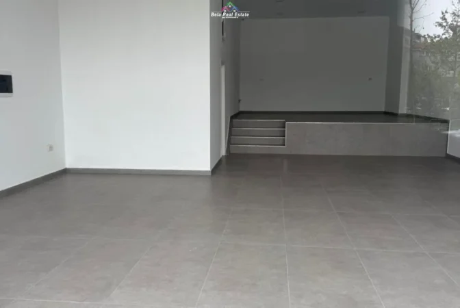 Tirane, jepet me qera dyqan Kati 0, 105 m² 1.700 € (Tregu i Ri Elektrik)