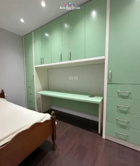 Tirane, jepet me qera Vile 1+1 Kati 1, 70 m² 430 € (Rruga 3 Deshmoret)