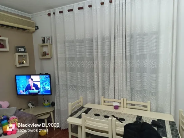 Tirane, jepet me qera apartament 1+1 Kati 2, 60 m² 400 € 