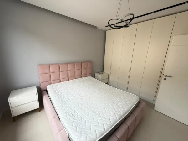 Tirane, jepet me qera apartament 1+1 Kati 3, 60 m² 520 € (Rruga Kongresi i Lushnjes)