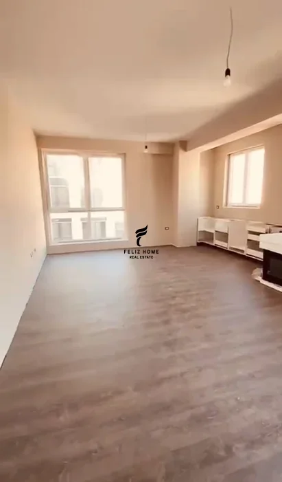 Tirane, shitet apartament 3+1 Kati 4, 135 m² 330.000 € (KOMUNA E PARISIT)
