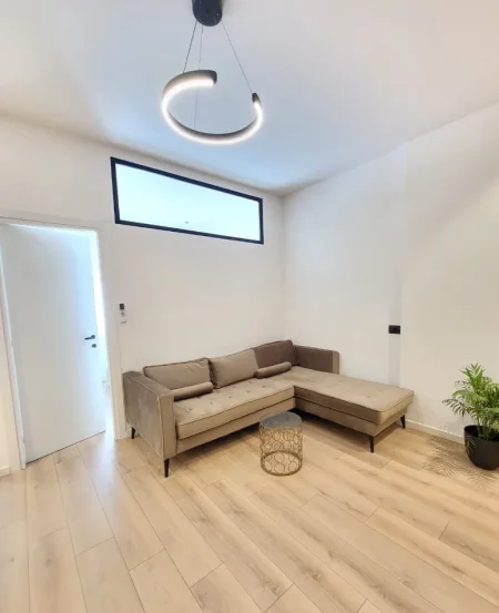 Tirane, shitet apartament 1+1 , 50 m² 119.900 € 