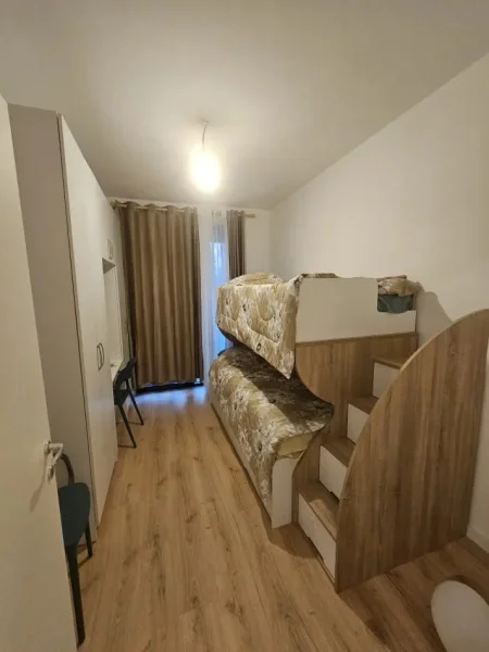 Tirane, jepet me qera apartament 2+1 Kati 4, 110 m² 1.000 € (Rruga Eduart Mano)
