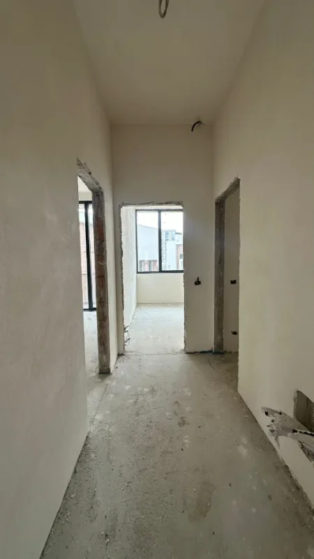 Tirane, shitet apartament 3+1+Ballkon Kati 3, 232 m² 570.000 € (TULIPAN REZIDENCE)