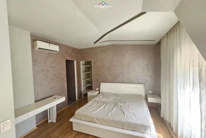 Tirane, jepet me qera Vile 3 Katshe Kati 3, 460 m² 3.000 € (teg)