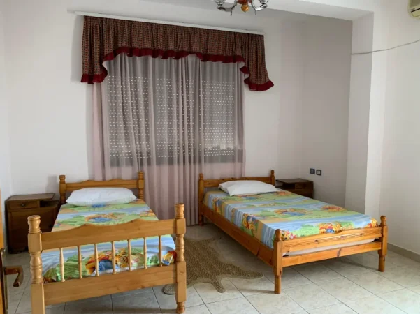 Tirane, jepet me qera apartament 3+1 Kati 2, 120 m² 450 € (kodra e priftit)