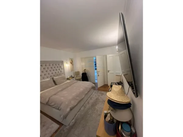 Tirane, shitet apartament 2+1+Aneks+Ballkon Kati 4, 105 m² 284.000 € 