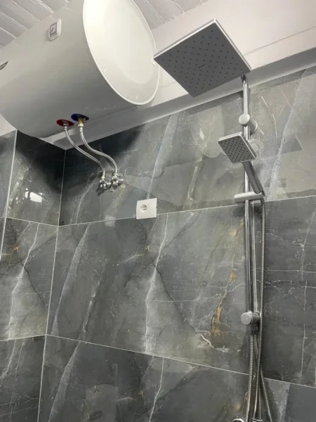 Tirane, jepet me qera apartament 1+1 Kati 1, 65 m² 400 € (Astir)