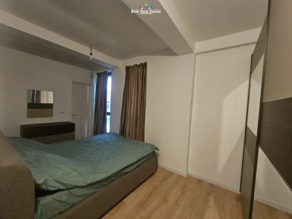 Tirane, jepet me qera apartament 2+1 Kati 4, 110 m² 1.000 € (kopshti zoologjik)
