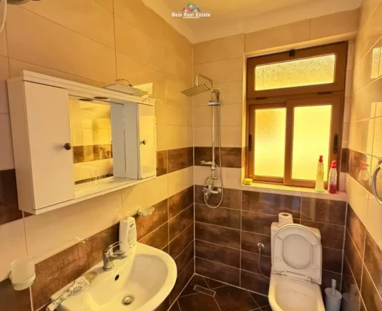 Tirane, jepet me qera apartament 1+1+Ballkon Kati 3, 60 m² 520 € (21 dhjetori)