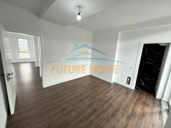 Tirane, shitet apartament 2+1 Kati 5, 116 m² 280.000 € (SAUK)