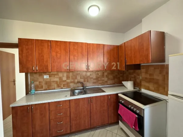Tirane, jepet me qera apartament Kati 5, 125 m² 500 € 