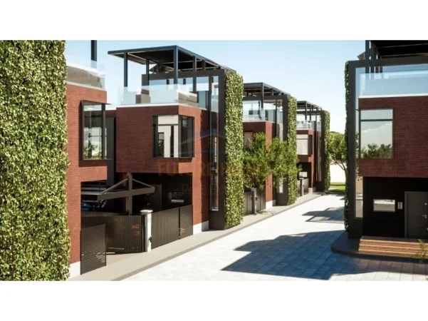 Tirane, shitet Vile 2 Katshe , 313 m² 630.000 € (FARKE E VOGEL)