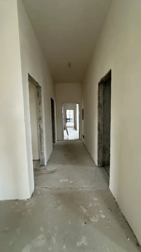 Tirane, shitet apartament 3+1 Kati 2, 232 m² 570.000 € (TEG)