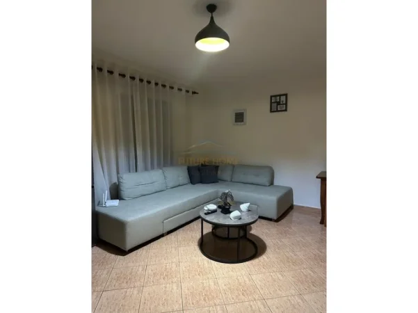 Tirane, shitet apartament 1+1+Ballkon Kati 2, 53 m² 80.000 € (Yzberisht)
