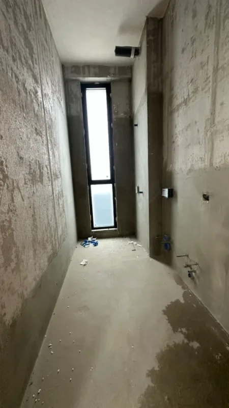 Tirane, shitet apartament 4+1+Ballkon Kati 4, 273 m² 1.000.000 € (TEG)