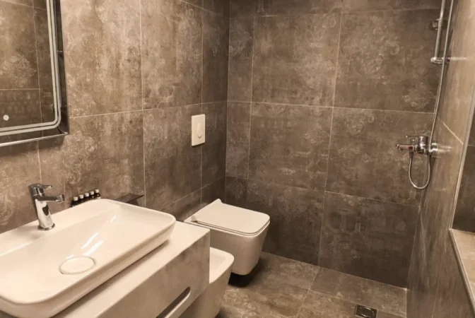 Tirane, shitet Vile 3 Katshe Kati 0, 550 m² 595.999 € (Farke)