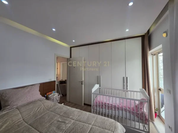 Tirane, shitet apartament , 74 m² 162.500 € 