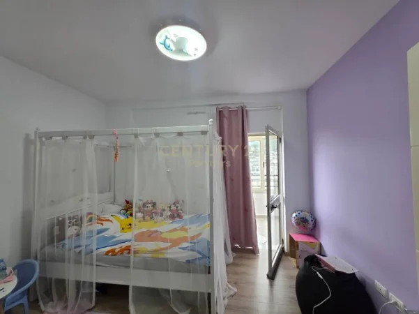 Tirane, shitet apartament , 74 m² 162.500 € 