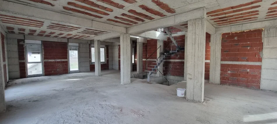 Tirane, shitet Vile 2 Katshe Kati 0, 544 m² 1.390.002 € (TEG)