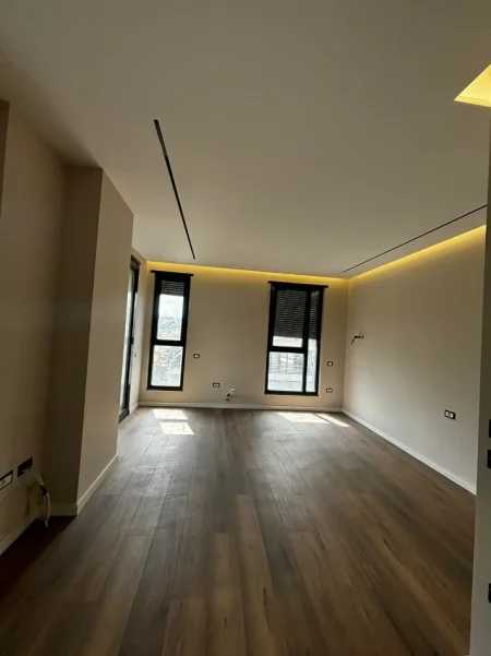 Tirane, shitet apartament 3+1+Ballkon Kati 6, 150 m² 309.000 € (Tregu Elektrik)