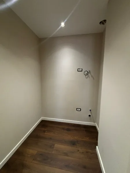 Tirane, shitet apartament 3+1+Ballkon Kati 6, 150 m² 309.000 € (Tregu Elektrik)